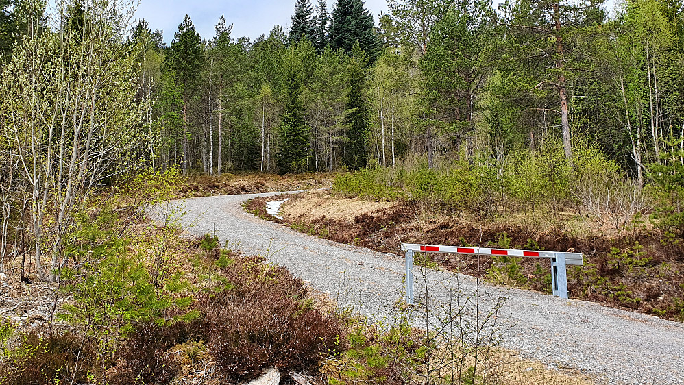 Bom mot pumpehuset i Årødalen - fin og vårlig start/slutt på turen