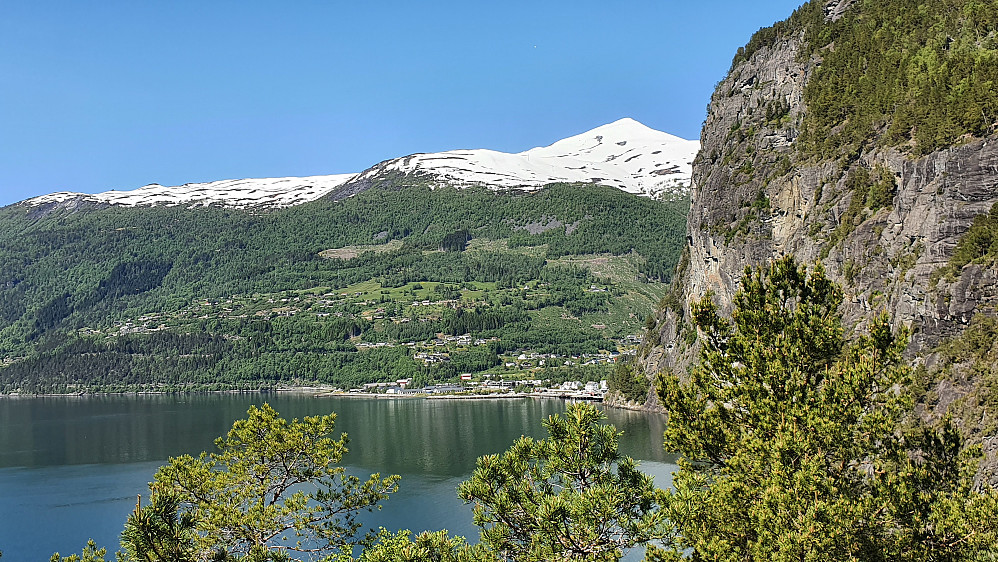 Mot Valldal