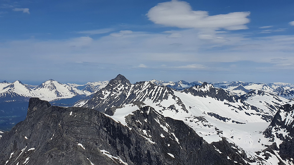 Romsdalshorn og Vengetindene