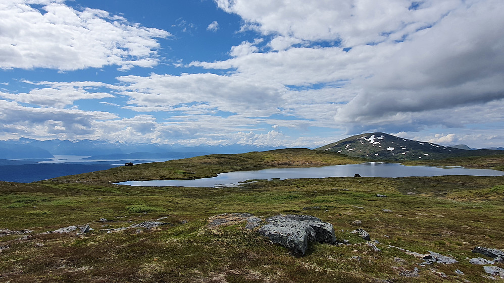 Måsvatnet - Heia og Lønsetfjellet bak