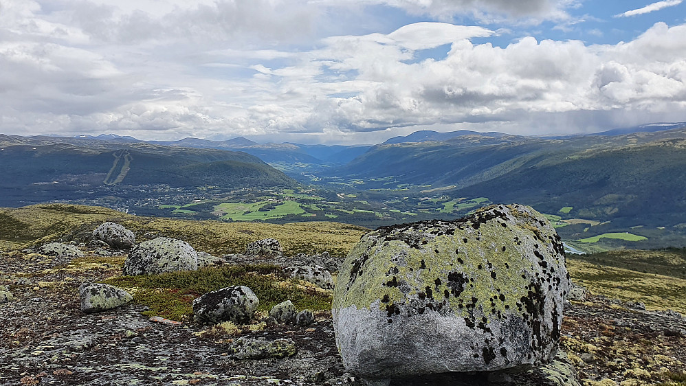 Ned mot Dombås fra Veslfjellet