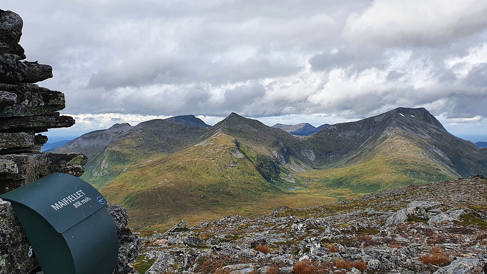  Mot bl a Kvannfjellet, Luten og Bjørnen  