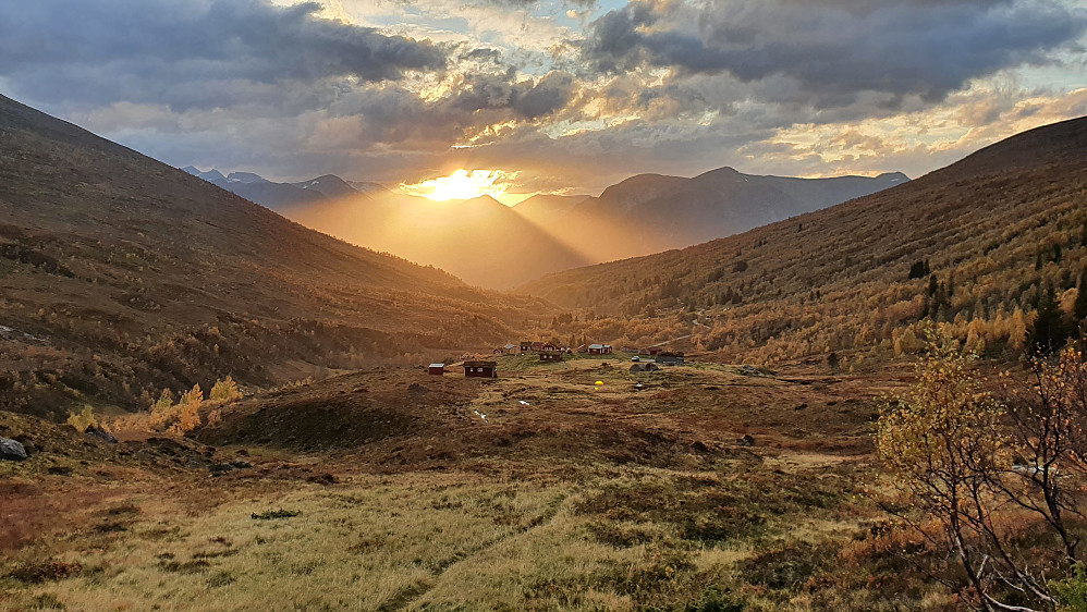 Ned mot Kanndalssetra (Gaddhaugen)