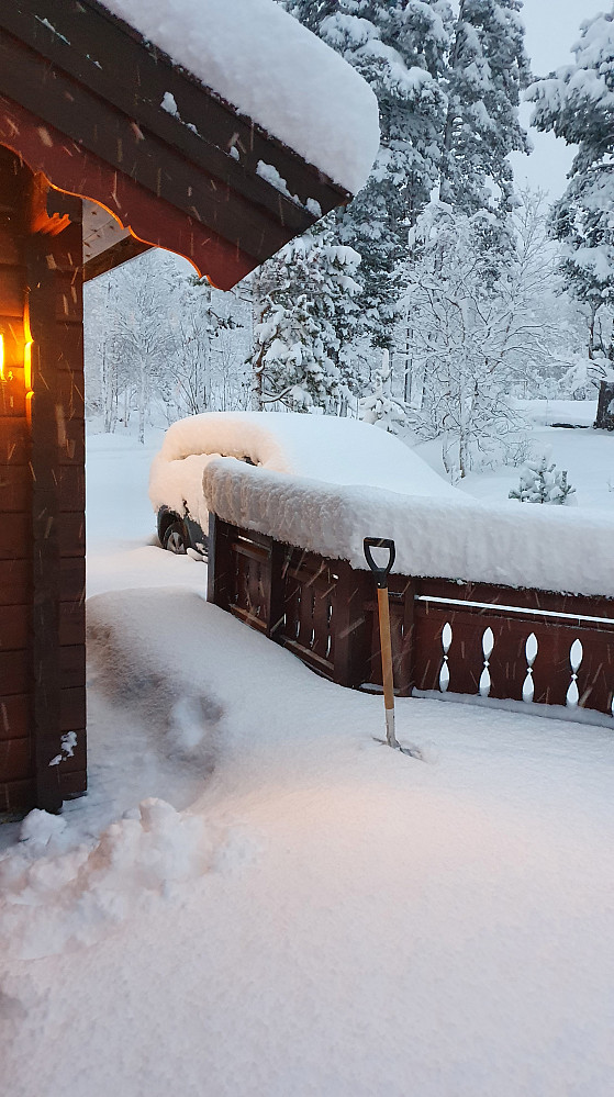 Klar for snømåking søndag morgen 