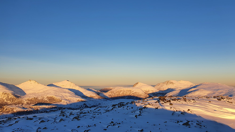 Moldehalvøyas fjellverden