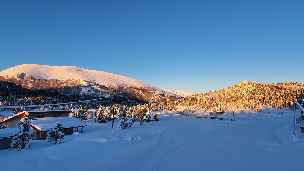 Skaret skisenter - Urfjellet til venstre