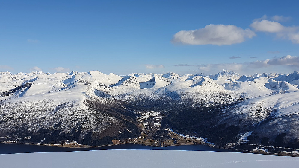 Fjellene bak Mittet