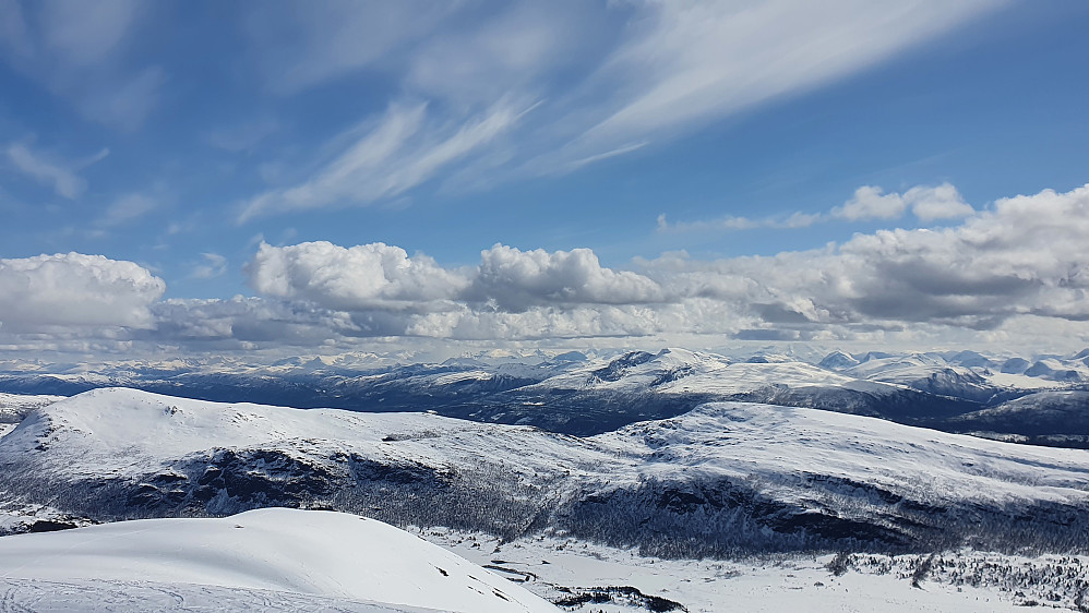 Maifjellet og Lønsetfjellet 