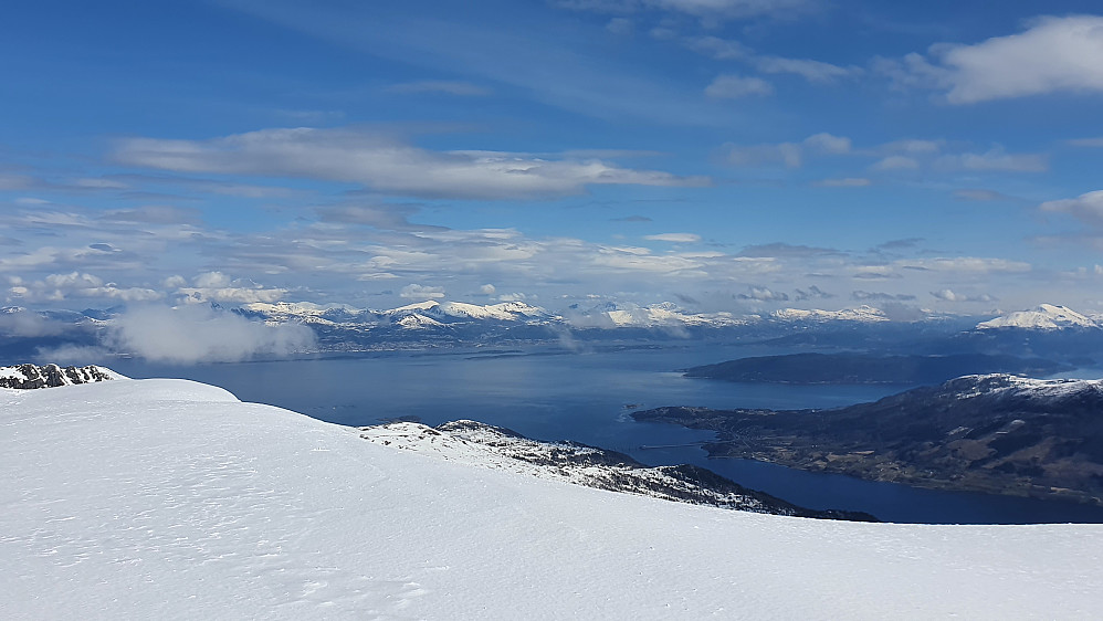 Mot Molde og Romsdalsfjorden