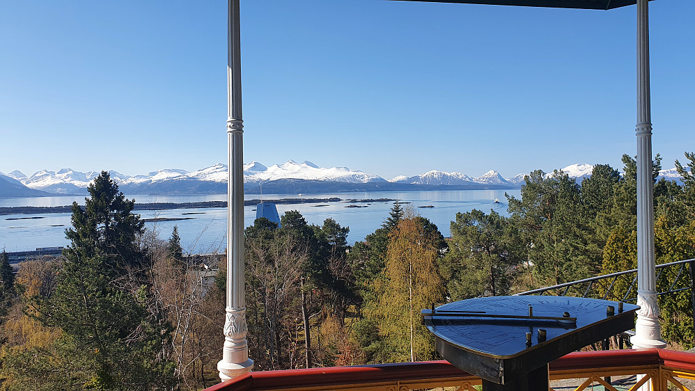 Dagens utsikt fra Paviljongen :-)