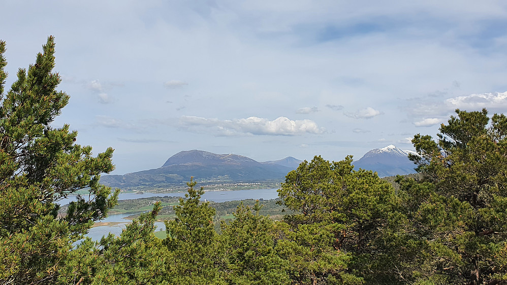 Utsikt fra Nosa (Galten, Melen og Talstadhesten)