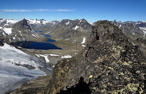 Oppe på Nørdre Semelholstind