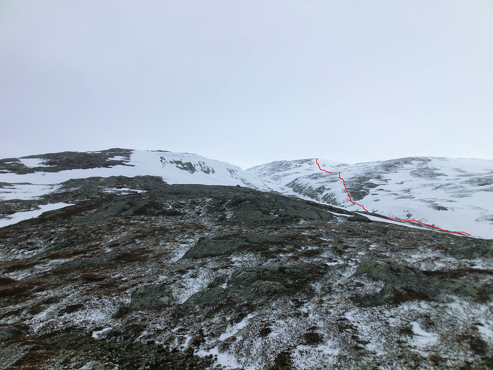 Oppe på toppen, så vi ruta vår forsvinne inn i skydekket..