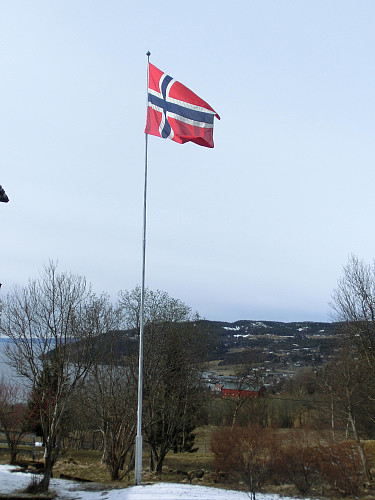 1mai flagget er oppe, vi er klar for tur..