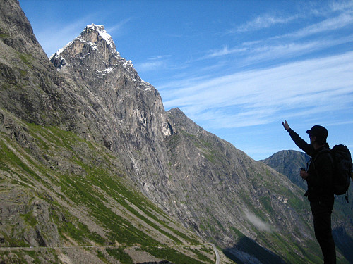 Terje ble inspirert til å ta et Kvad til de kongelige fjellenes ære..