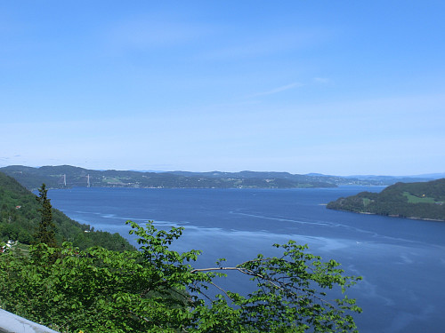 Nydelig utsikt på turen langs sjøen til Mosvik.