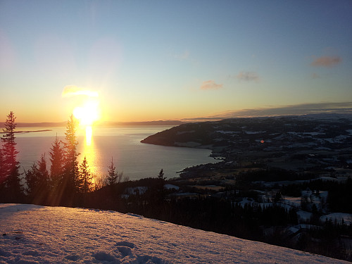 Nydelig ettermiddags sol fra toppen ta væla i Leksvik