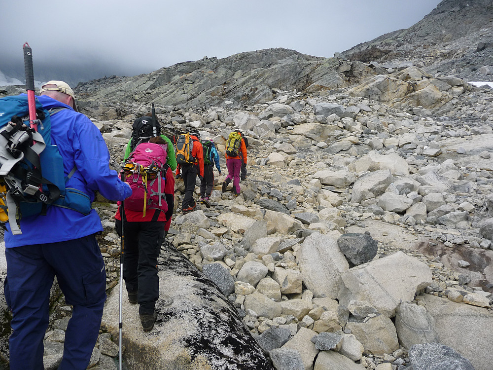 På tur opp mot breen