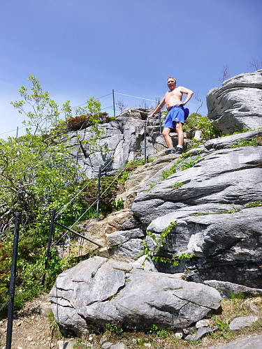 Turens utgangspunkt er Trollkyrkja som er en kjent turistmagnet på Nordmøre/Romsdal.
Trollkyrkja er er skilta fra hovedveien med attraksjonstegn, og det er parkering på begge sider av hovedveien.