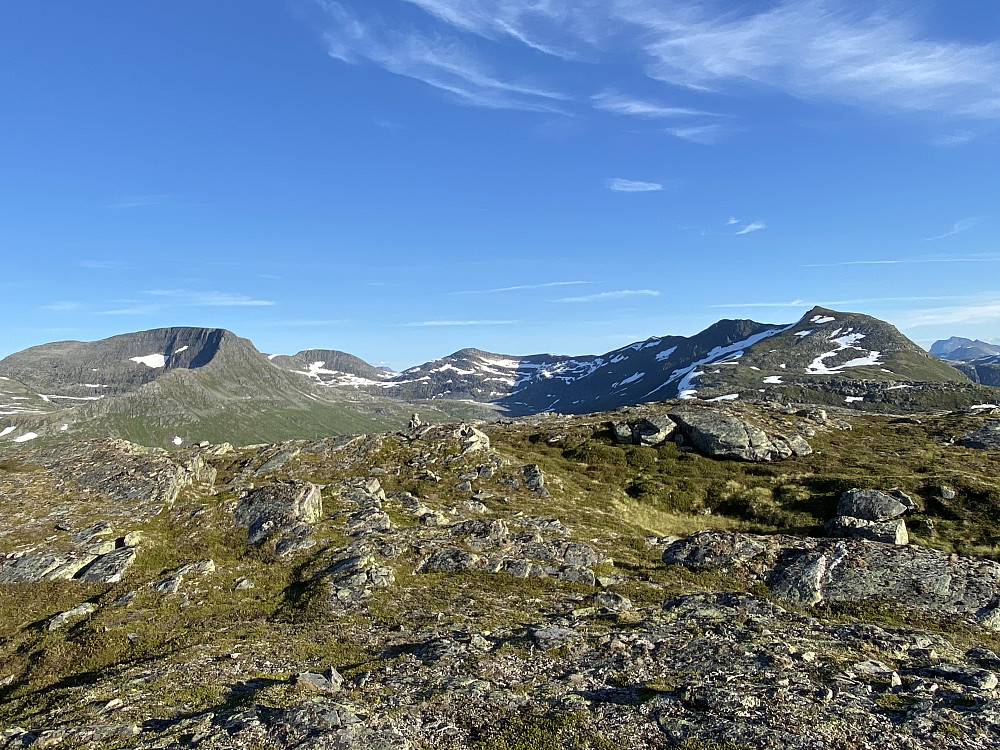Flott utsikt mot Trollhøttaeggen og Blånebba