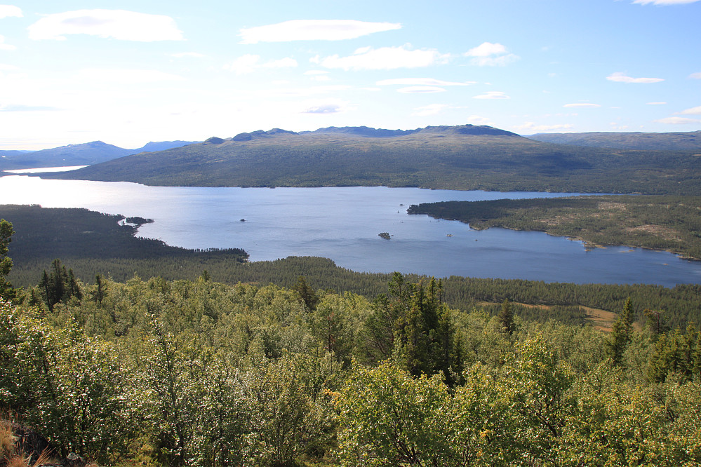 Tunhovdsfjorden og Hjørundfjell på andre siden