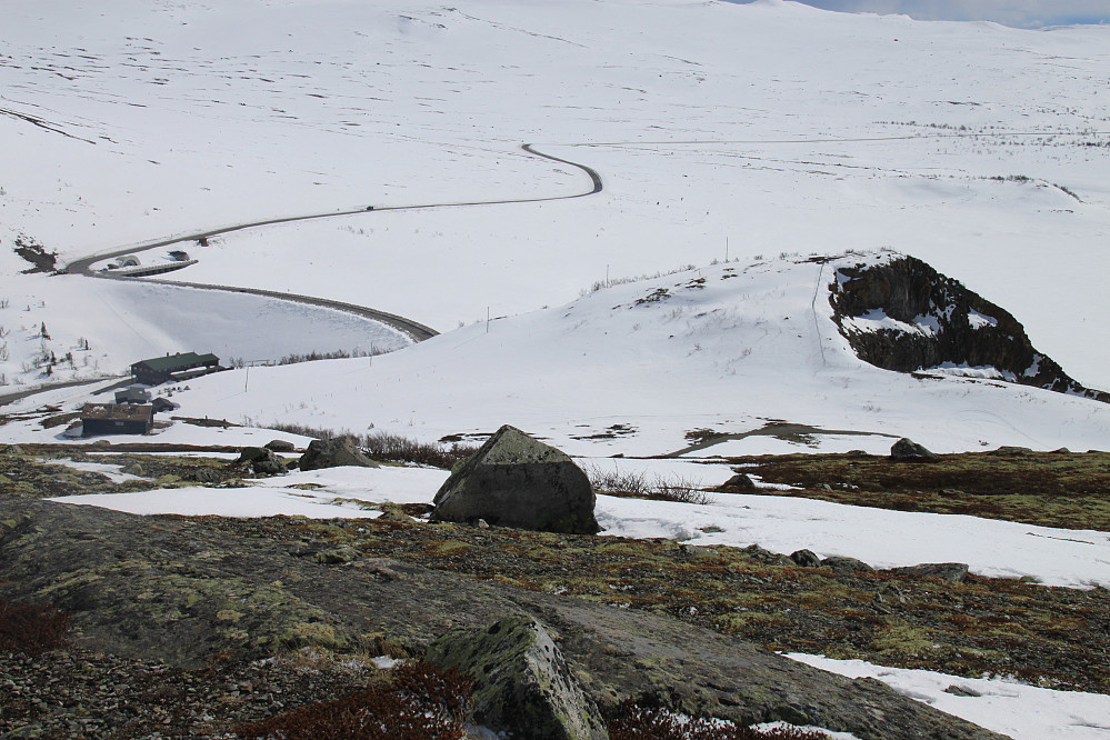 Imingfjell turistheim med dammen