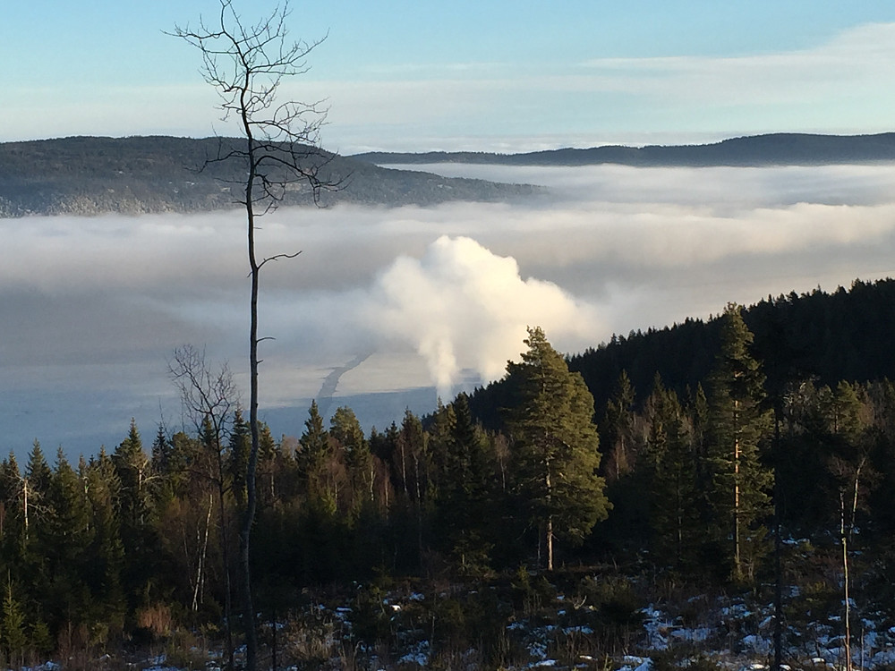 Tåke over oslofjorden og ytre Drammensfjorden.
