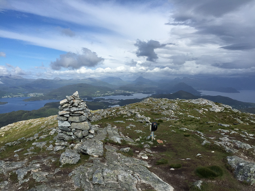 Mot Skodje og Ørskog