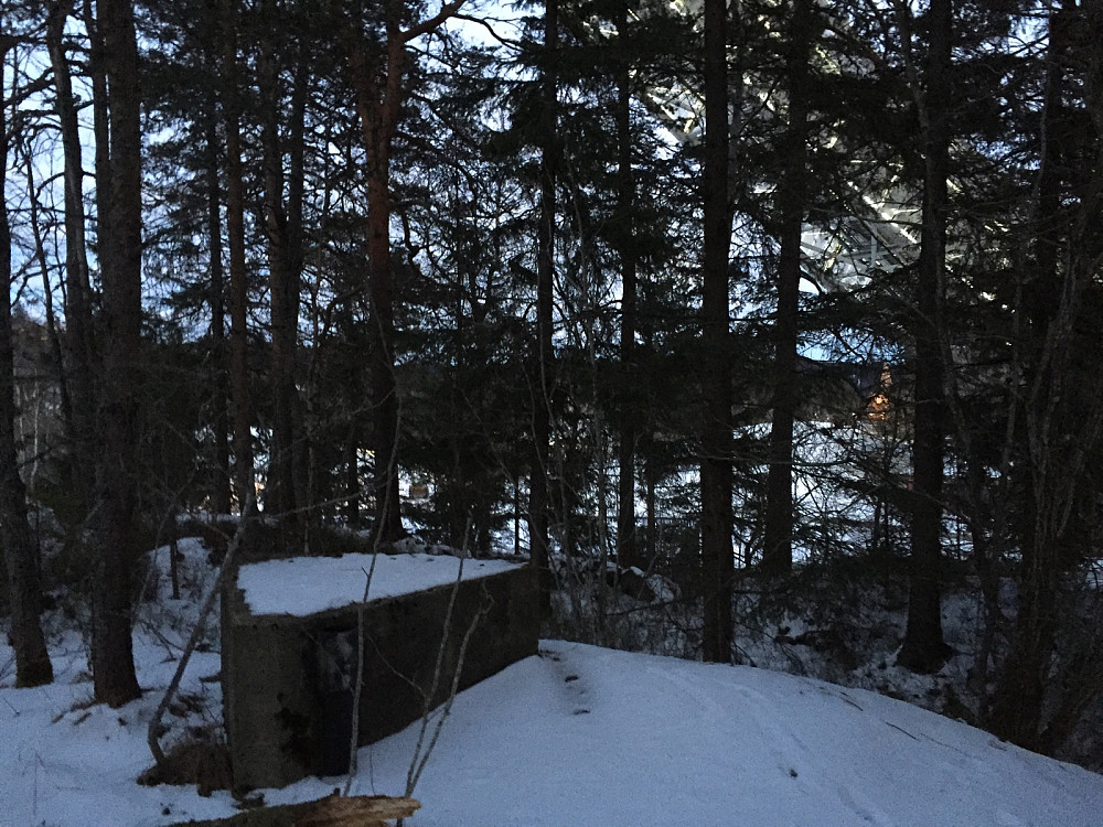 Toppen av Holmenåsen, bak tårnet på Holmenkollen