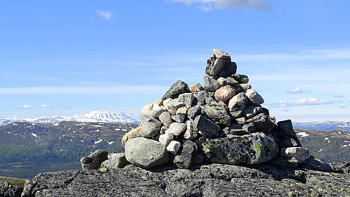 Gaustatoppen ruver, sett fra Vegglifjell