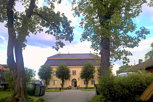 På Sundland passerte jeg lystgården Smithestrøm. Her ble han som blir kalt norges første fotturrist, Christen Smith, født i 1785. 