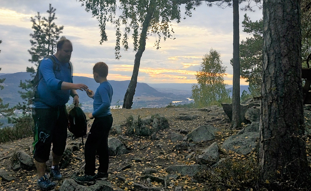Lars og Sebastian på utsikten