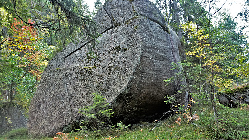 Kampesteinen ved Vesle-Per ca. 4 m høy