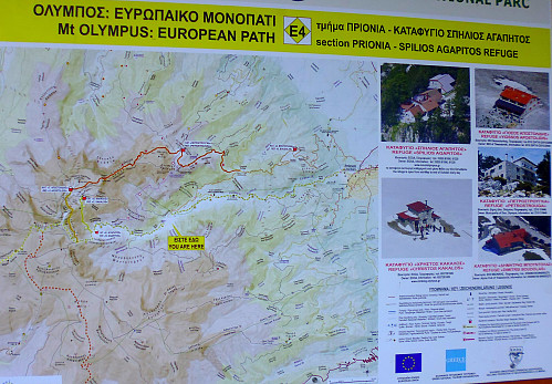 Kart over fjellmasivet og rute E4, samt beskrivelse av hyttene. 