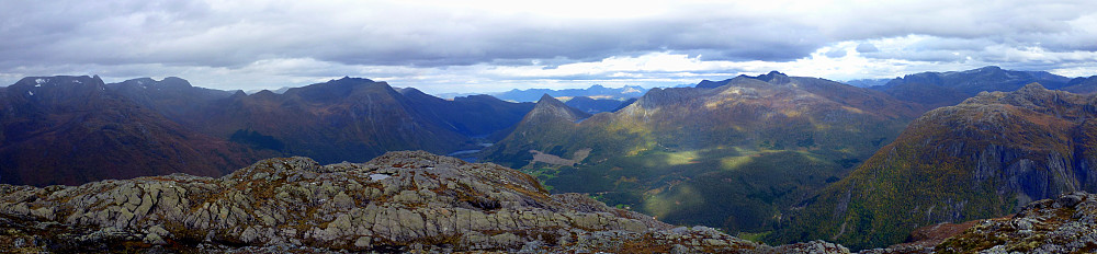 Nordover frå Løsethornet (1032 moh.)
