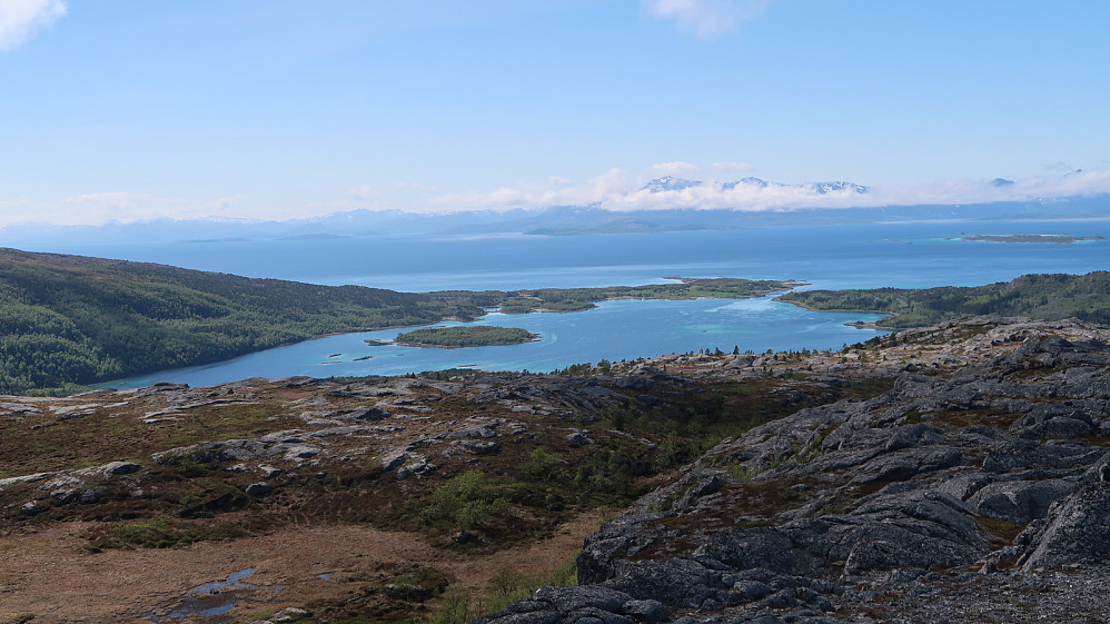 Mot Hofsøybotn