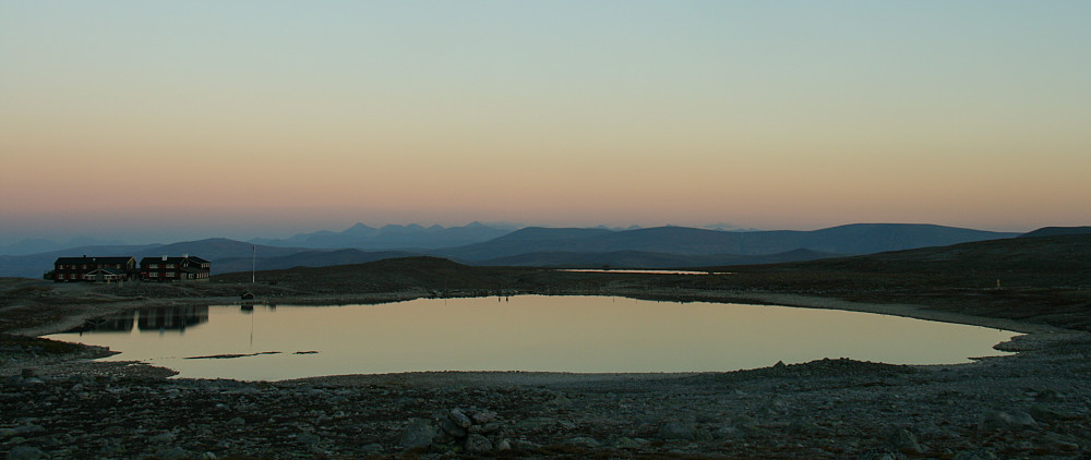 Solnedgang over Snøheim.