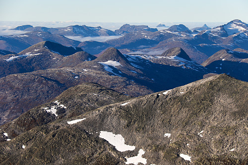 Utsikt fra Skåla mot Sunnmøre.