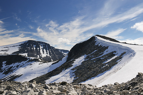 Størløypfjellet sett fra nordøst. Pyttegga til venstre.