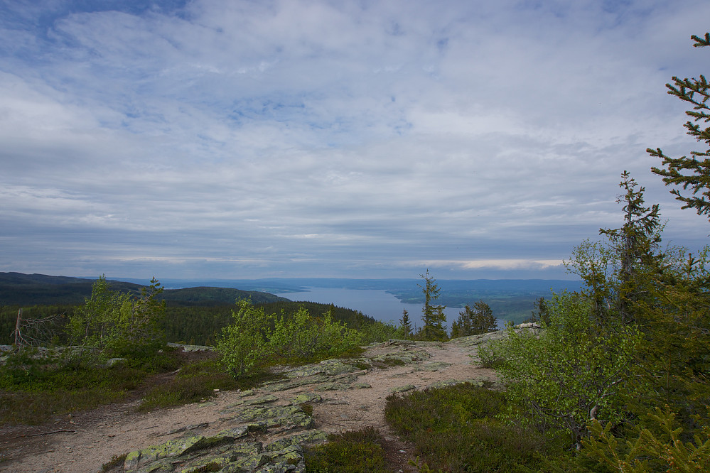 Utsikt fra Skreikampen og nordover, mot Mjøsa