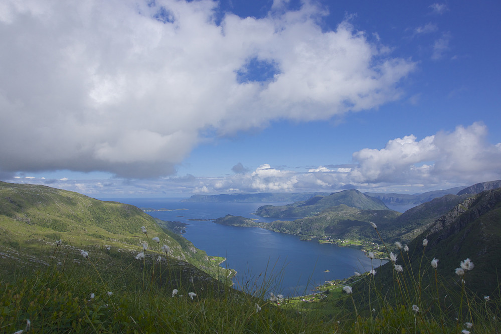 Utsikt fra Vardehornet, mot bl.a. Barmøya, Sildegapet og Ytre Fure