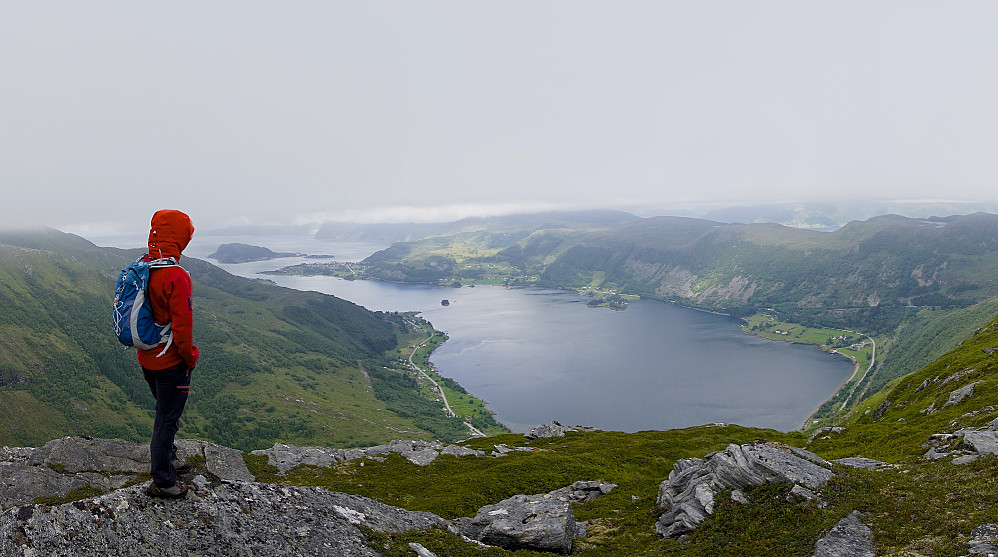 Utsikt fra Berstadhornet mot bl.a. Moldefjorden og Selje