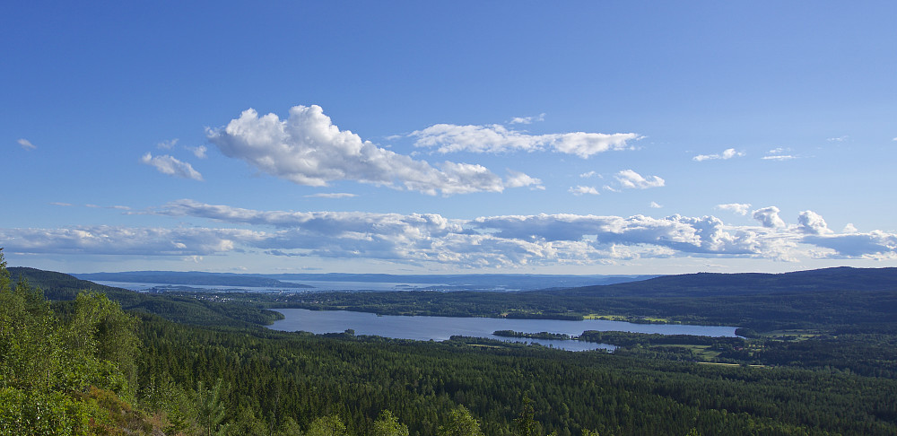 Fra utsiktspunktet på Barlindåsen mot Maridalsvannet og Oslofjorden