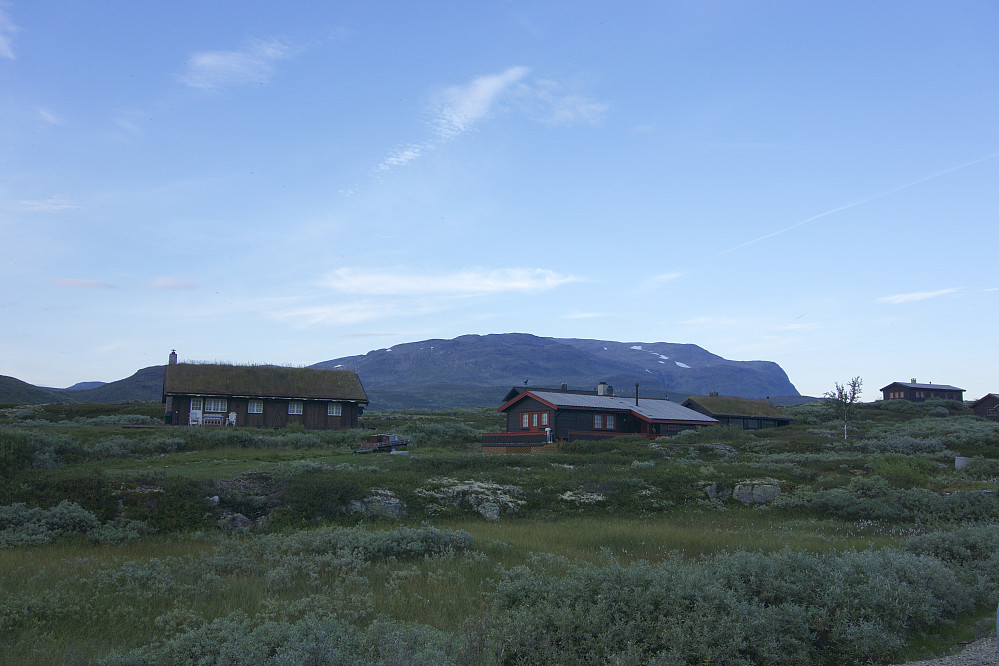 Utsikt fra hyttene ved Eldrevatnet mot bl.a. Store Jukleeggi