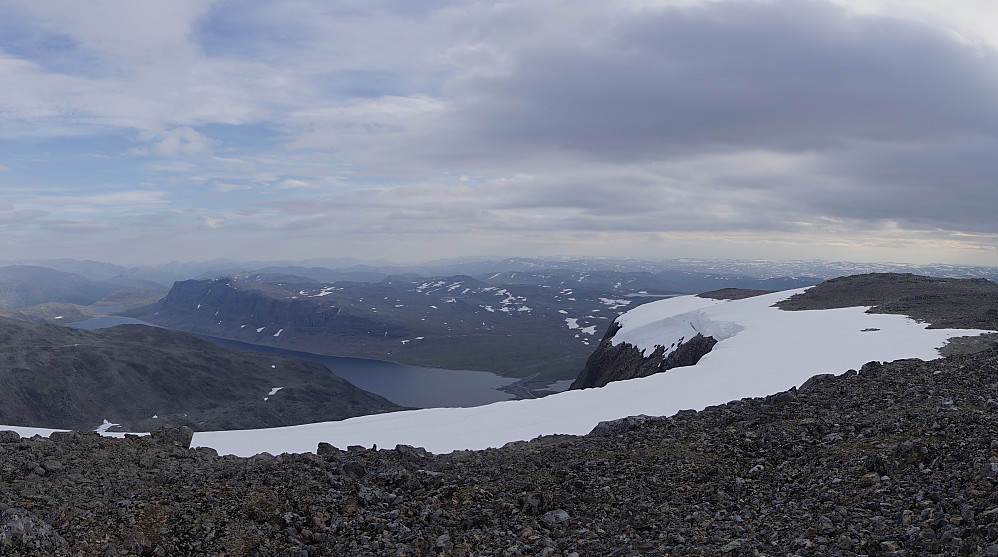 Utsikt fra Høgeloft mot bl.a. Juklevatnet og Hemsedalsfjella