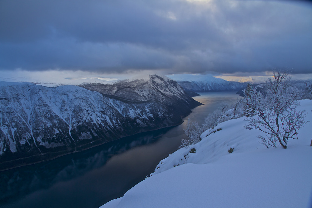 Sognefjorden, mot Fodnes
