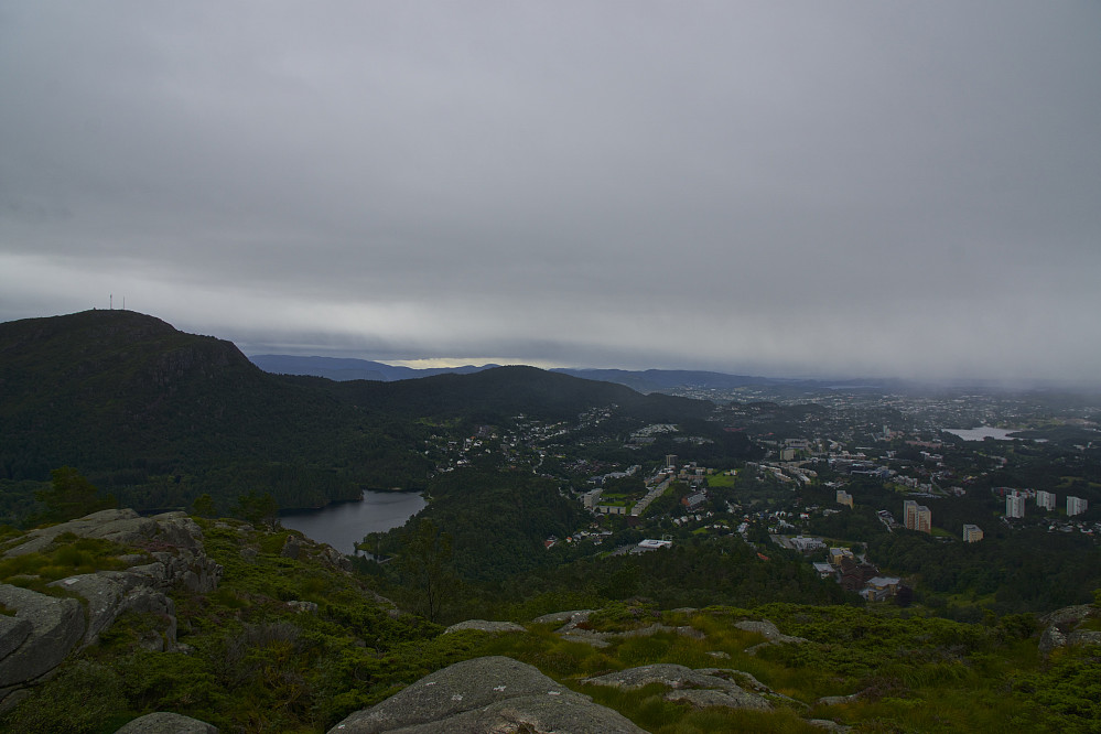 Utsikt mot bl.a. Løvstakken og Fyllingsdalen fra Olsokfjellet