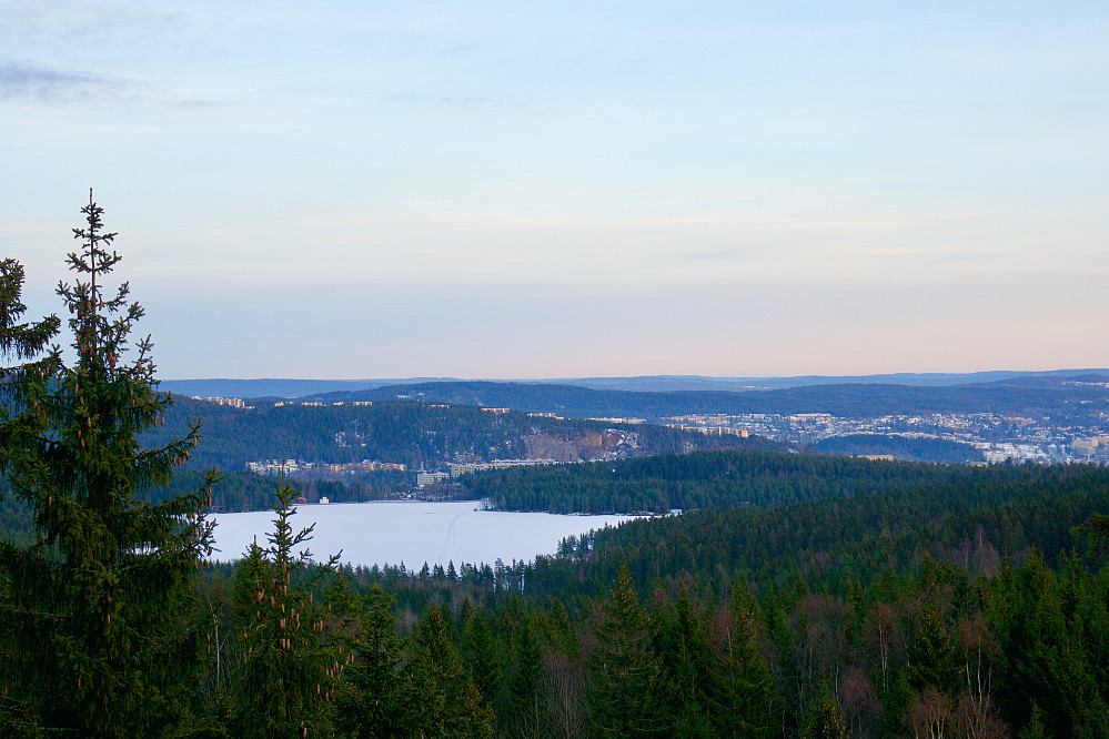 Alunsjøen sett fra Storås