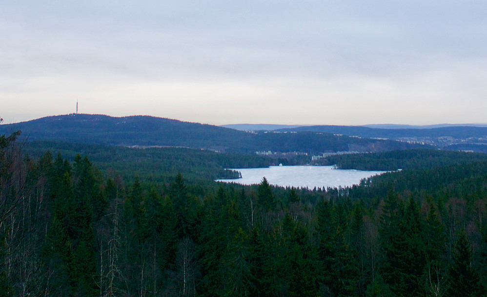 Røverkollen og Alnsjøen sett fra Storhaug