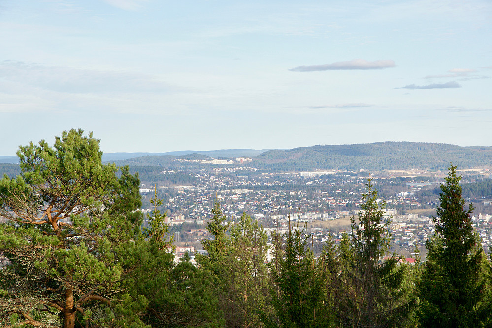 Utsikt mot Lørenskog fra Årvollåsen